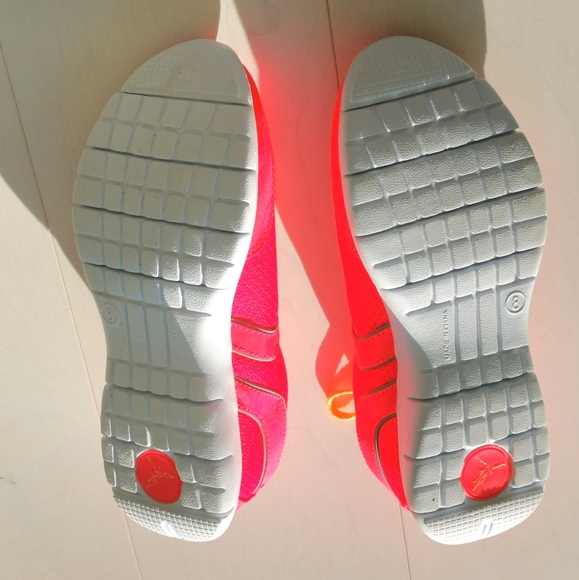 NWOT neon pink running shoes old navy 8 - Picture 3 of 3